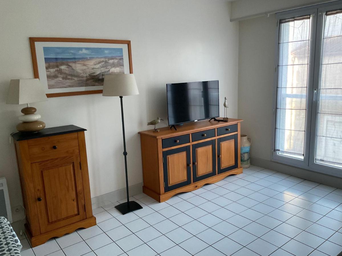 Appartement Centre Ville Pres Du Port Avec Parking Et Wifi La Rochelle  Exterior photo