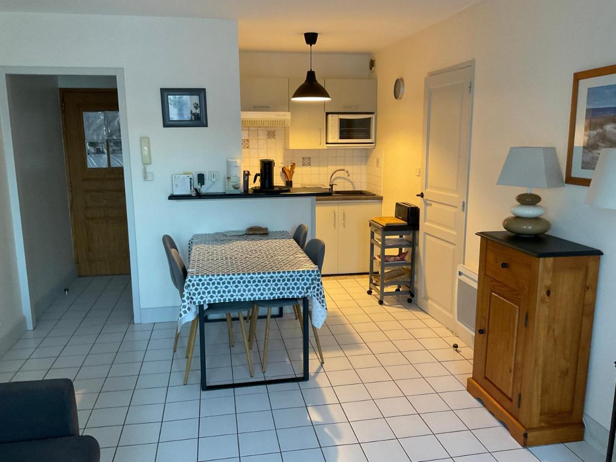 Appartement Centre Ville Pres Du Port Avec Parking Et Wifi La Rochelle  Exterior photo